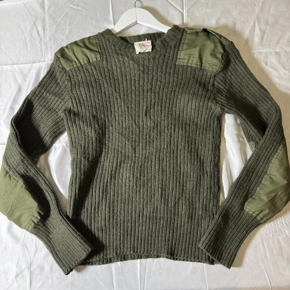 Vintage Carhartt Commando Sweater Made in England 100% Virgin Wool 44